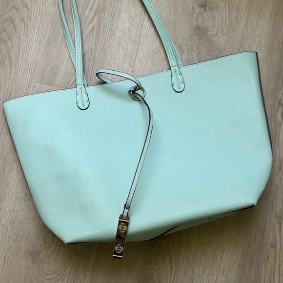 Reversible tote - Picture 2 of 4